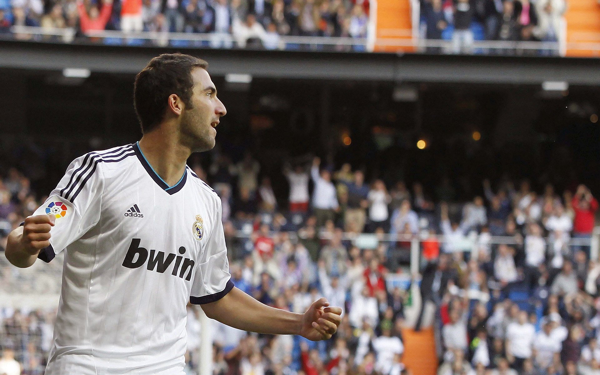 史诗级比赛回顾:那些经典瞬间永远难忘,回顾比赛精彩瞬间